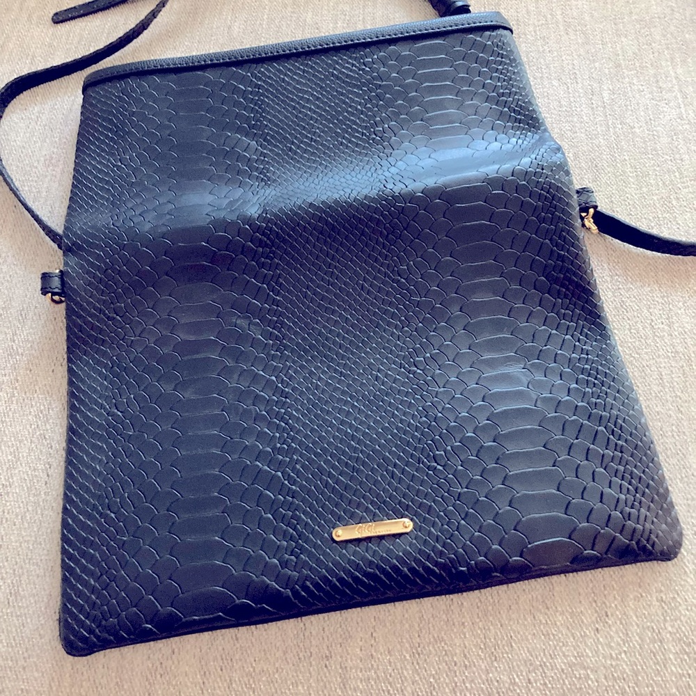 Navy blue crossbody bag GiGi New York